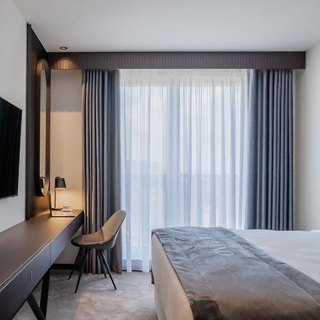 Derand Hotel Приштина Екстер'єр фото