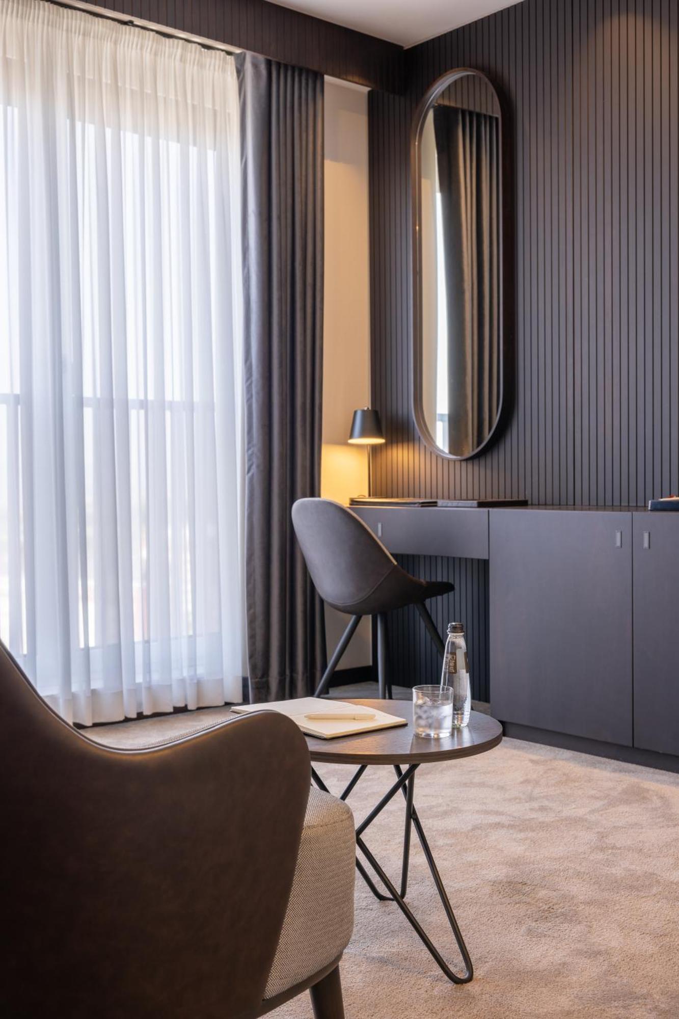 Derand Hotel Приштина Екстер'єр фото