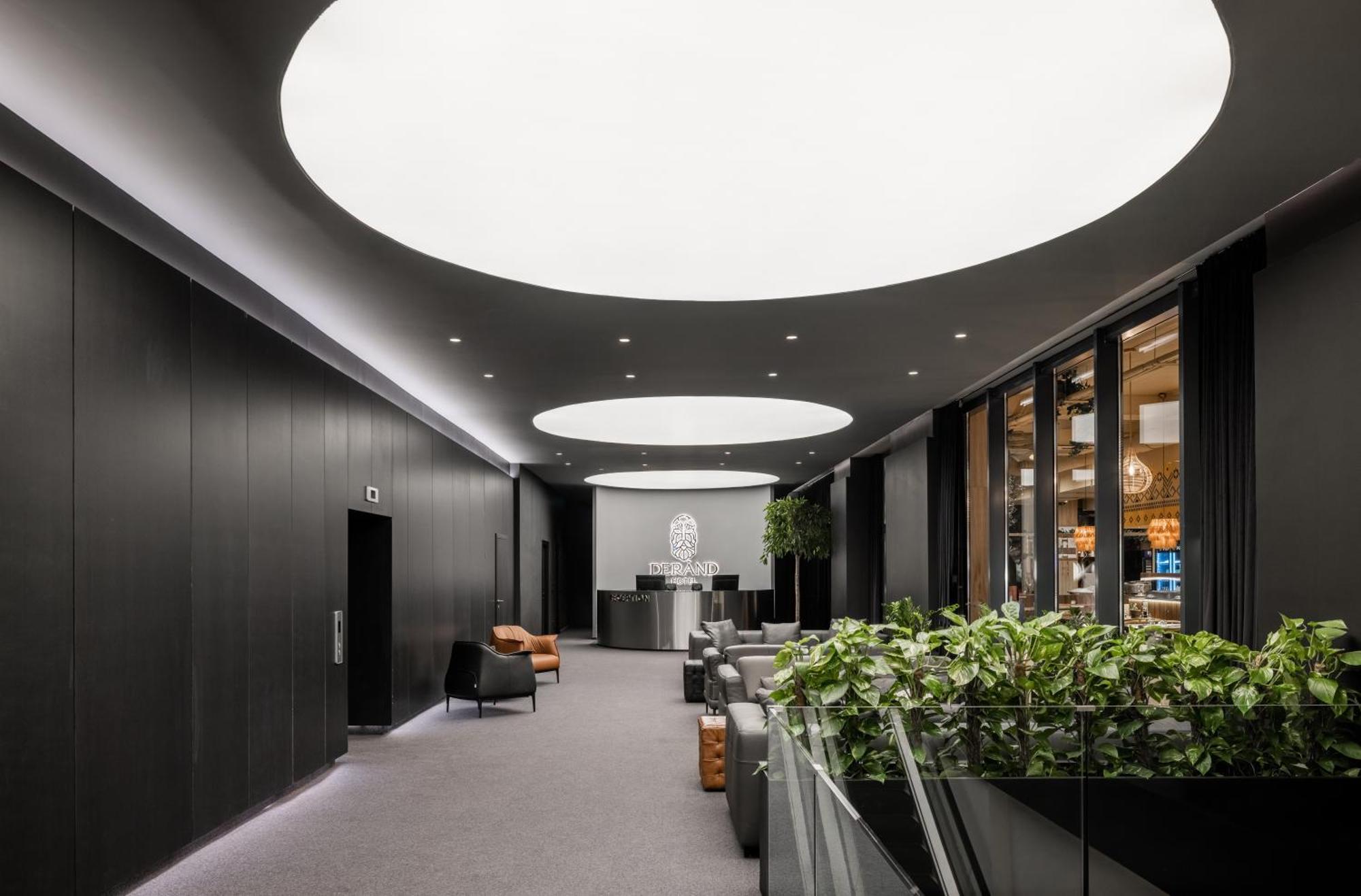 Derand Hotel Приштина Екстер'єр фото